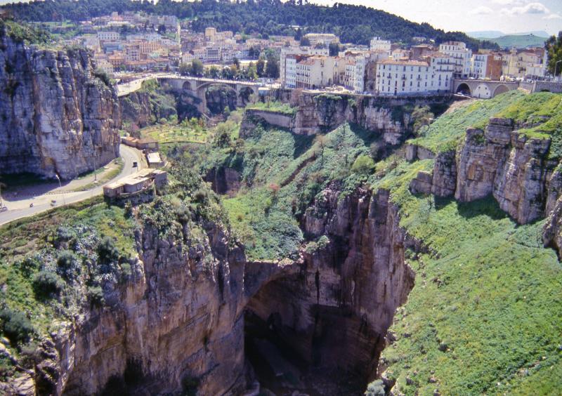 قسنطينة — جسر باب القنطرة فوق الرومل